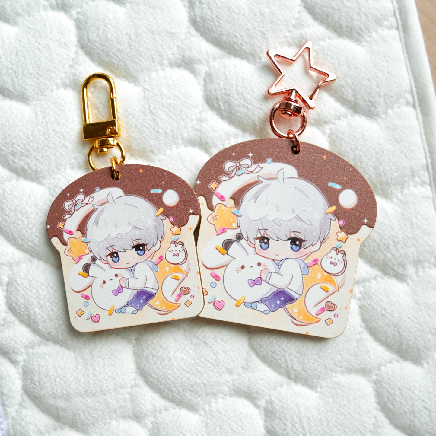 Love and Deepspace – Xavier Toast Wooden Keychain