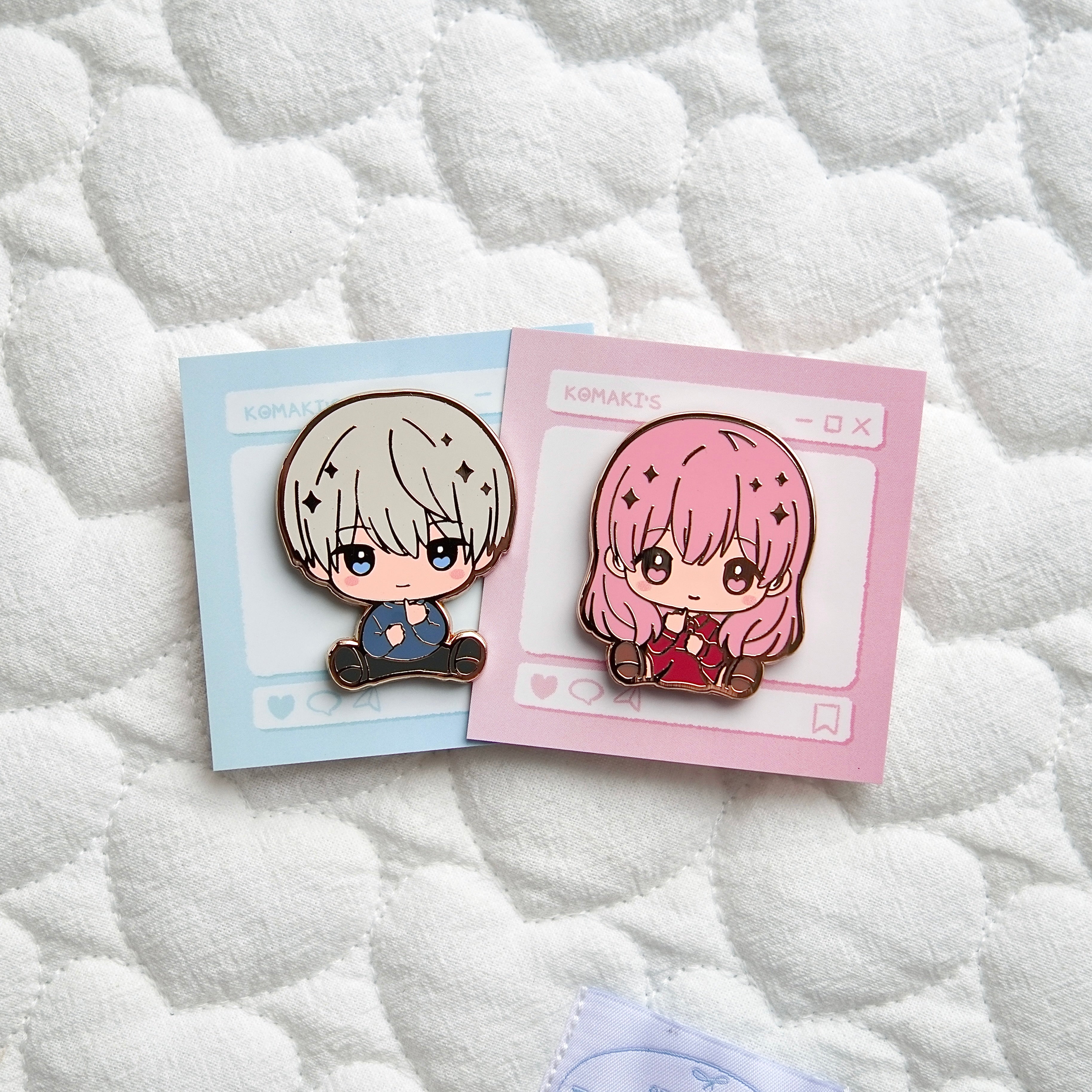 Yuki & Itsuomi Enamel Pins – A Sign of Affection Chibi Hug | Komaki Store