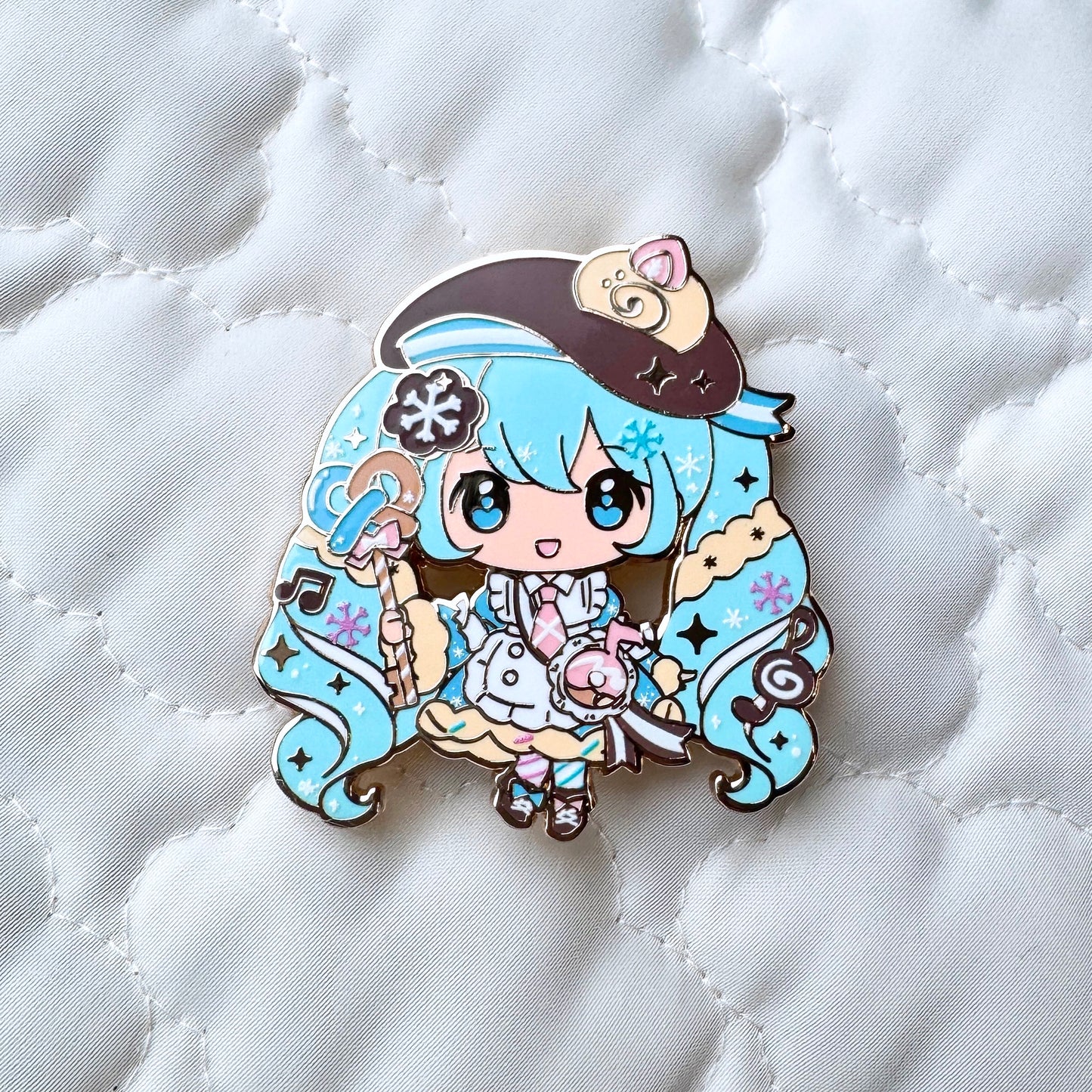 Sweet Snow Miku Enamel Pin